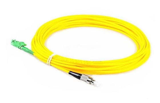 Κίτρινος APC UPC Sc καλωδίων Singlemode πολλαπλού τρόπου E2000 οπτικών ινών 3.0mm συνδετήρας