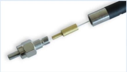 Συνδετήρες καλωδίων ινών λέιζερ υψηλής δύναμης HP-sma-905 230um στην επεξεργασία υλικών χειρουργικών επεμβάσεων λέιζερ 1200um
